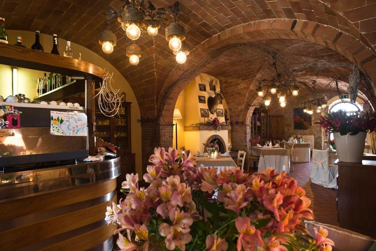 Agriturismo Santa Vittoria Volterra Ngoại thất bức ảnh