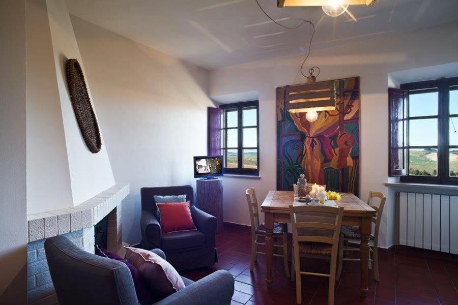 Agriturismo Santa Vittoria Volterra Ngoại thất bức ảnh