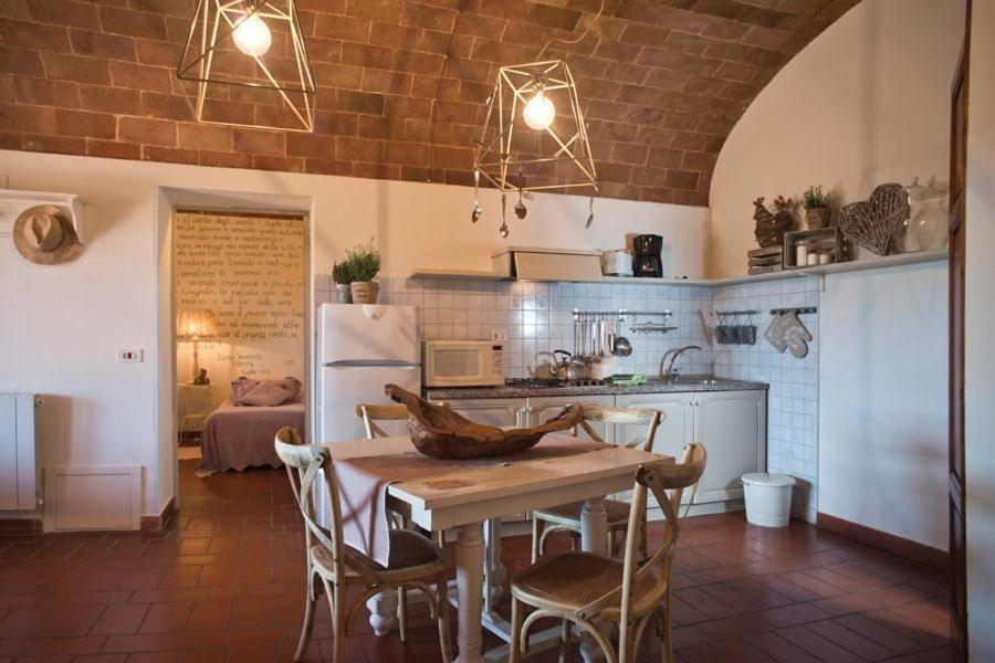 Agriturismo Santa Vittoria Volterra Ngoại thất bức ảnh